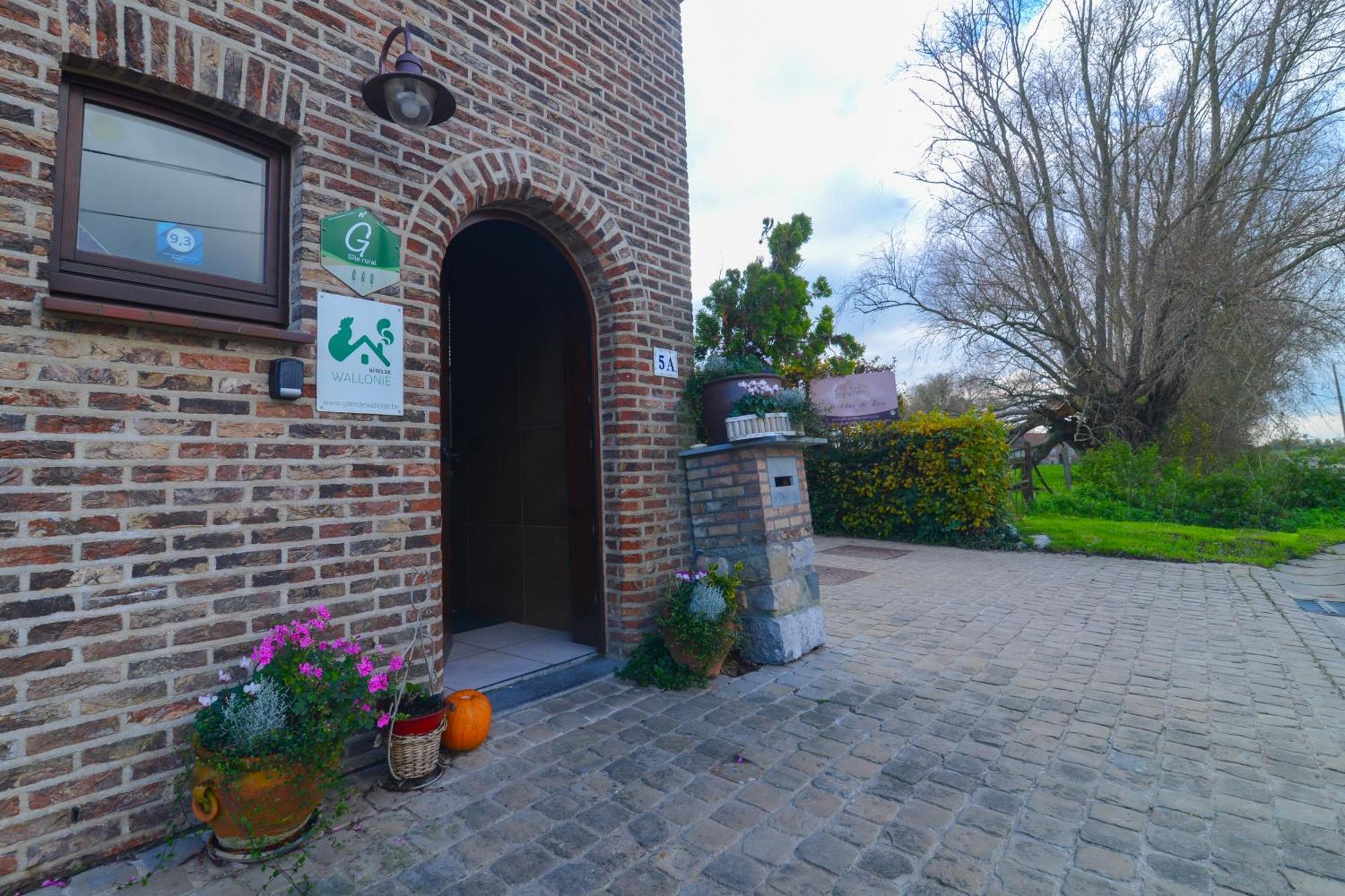 Au Detour Du Trieu Villa Estaimbourg Екстериор снимка